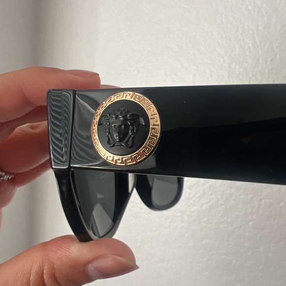 Versace 55mm Sunglasses, Black - Picture 4 of 6